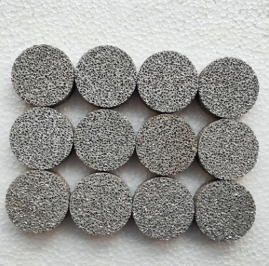 微孔泡沫鋁10mm 吸音、吸聲、消音通孔發(fā)泡鋁環(huán)保新材料 廣嘉源 GJY-AL010