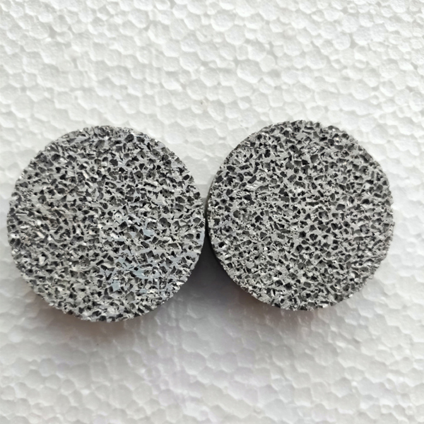 微孔泡沫鋁10mm 吸音、吸聲、消音通孔發(fā)泡鋁環(huán)保新材料 廣嘉源 GJY-AL010